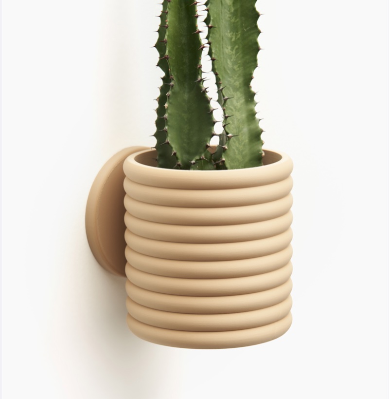 Root3d wall-mounted planter